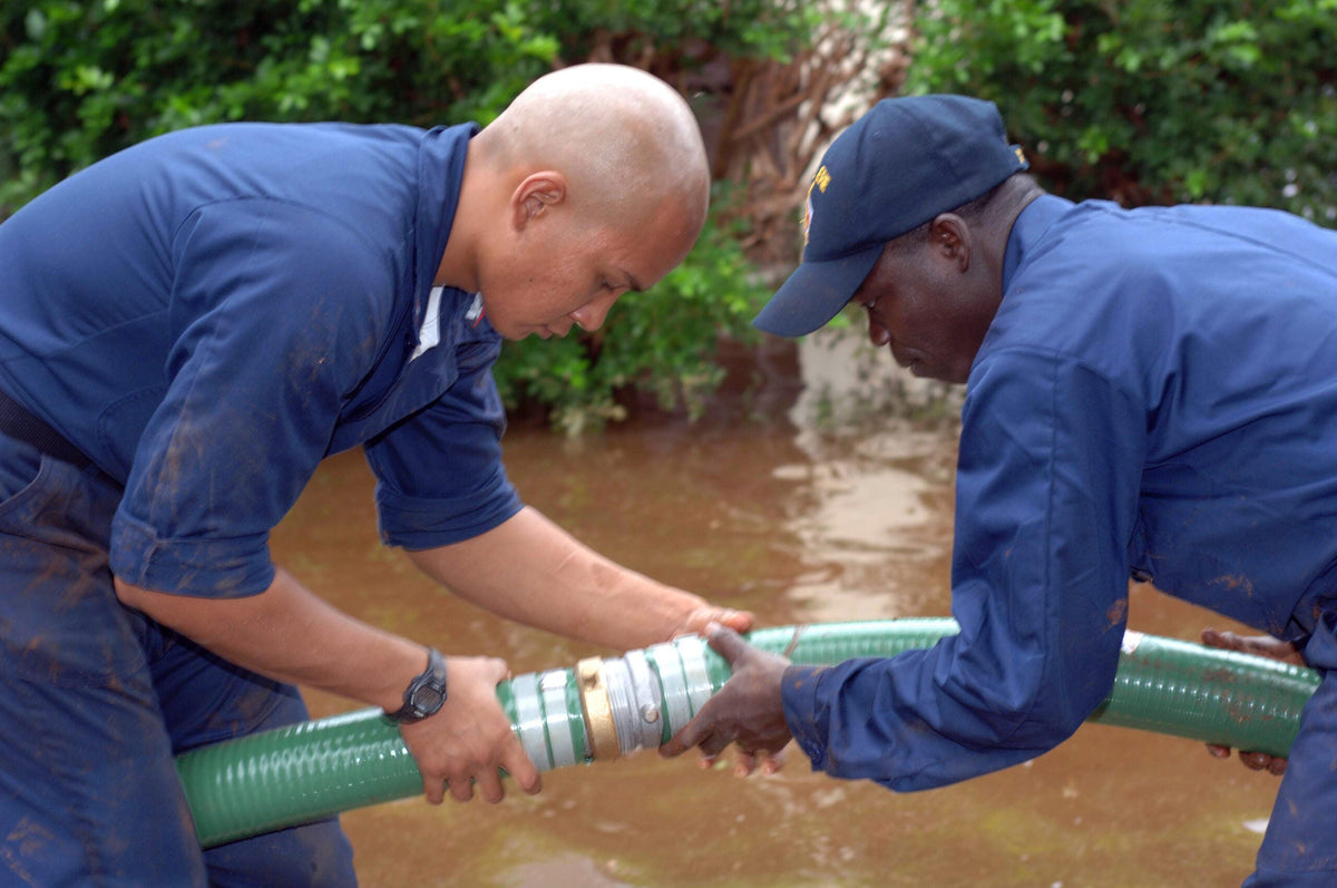 Using the Suction Hose in Crisis Situations