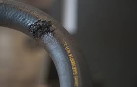 The Typical Signs of a Damaged Hose and the Best Ways to Spot Them